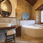 Historic Sillico Relais Hot Tub, Sauna E Charme Alpehytte Sillicano
